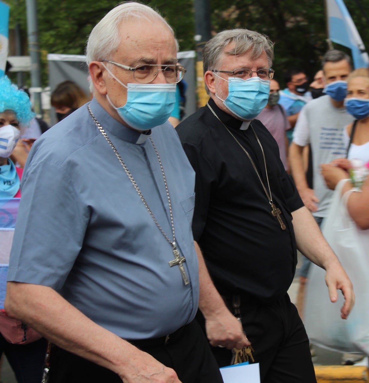 Cardenal Poli y obispos participan en manifestaciones provida