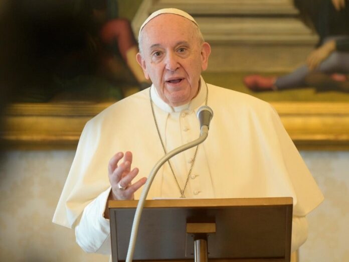 Vaticano acceso sacramentos esencial