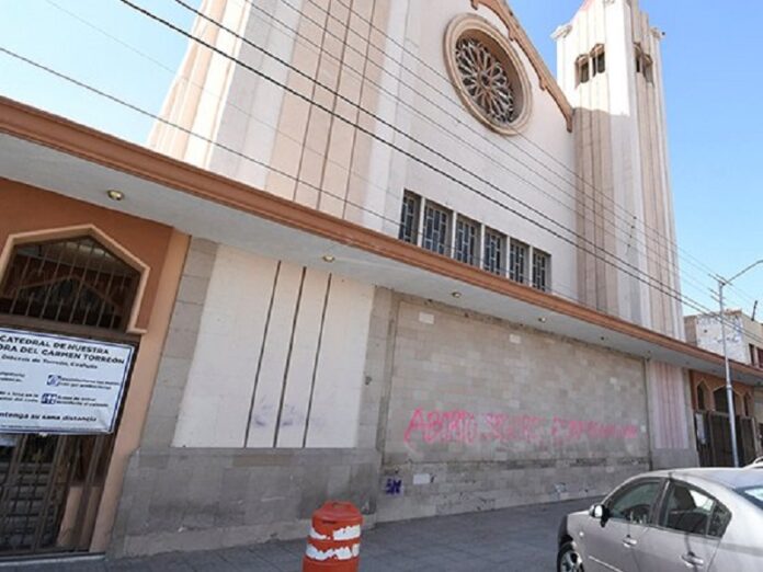 Vandalizan catedral de Torreón