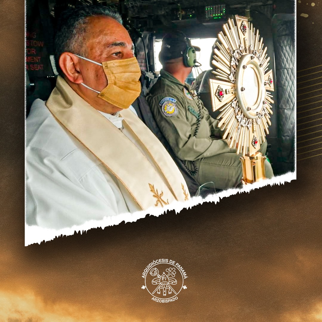 Arzobispo bendijo Panamá con el Santísimo