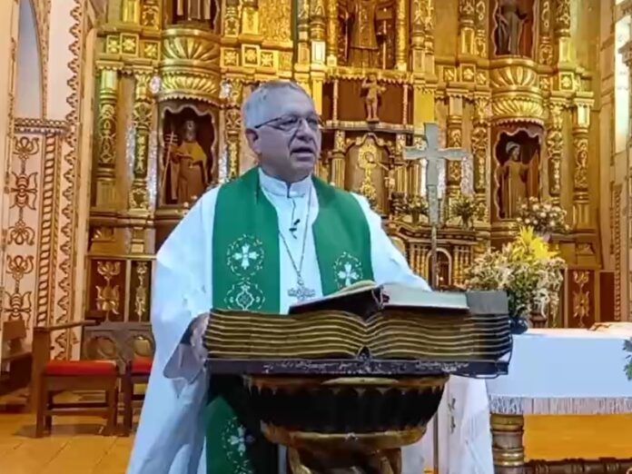 Obispo denuncia «falsedades y distorsiones»