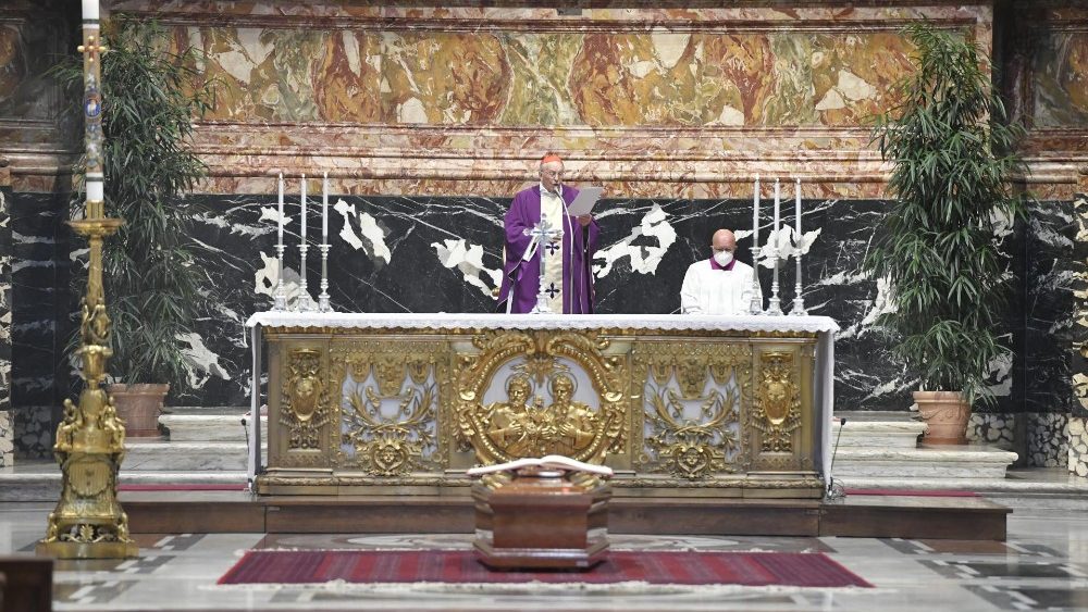 Misa exequial por cardenal Martínez