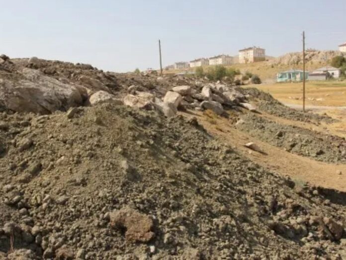 Destruyen cementerio armenio en Turquía