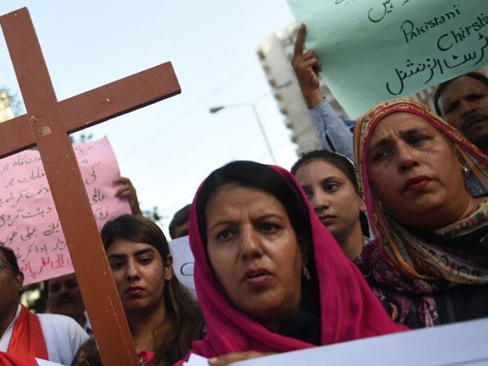 Arrestan a una cristiana acusada de blasfemia