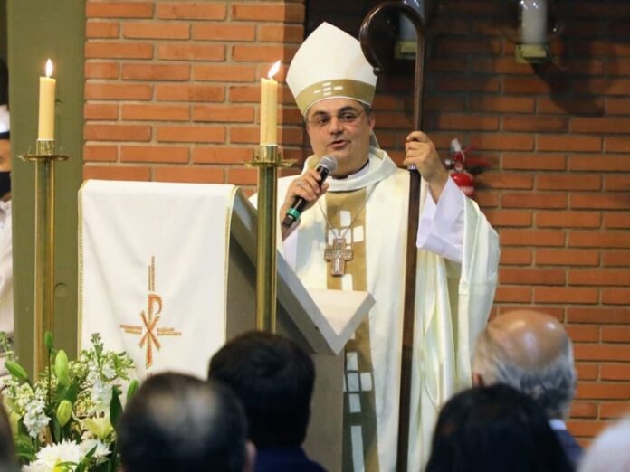 El obispo Margni asume en la diócesis