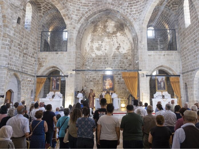 Iglesia armenia de Turquía reabre