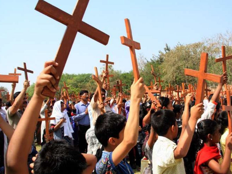 Hinduistas perpetran 13 ataques contra comunidades cristianas en un día