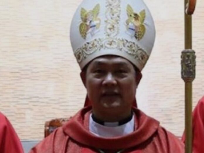 China vuelve a arrestar al obispo