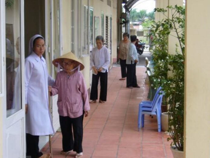 Religiosas en Vietnam asisten a 70