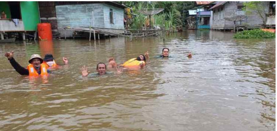 Católicos de Indonesia asisten a afectados