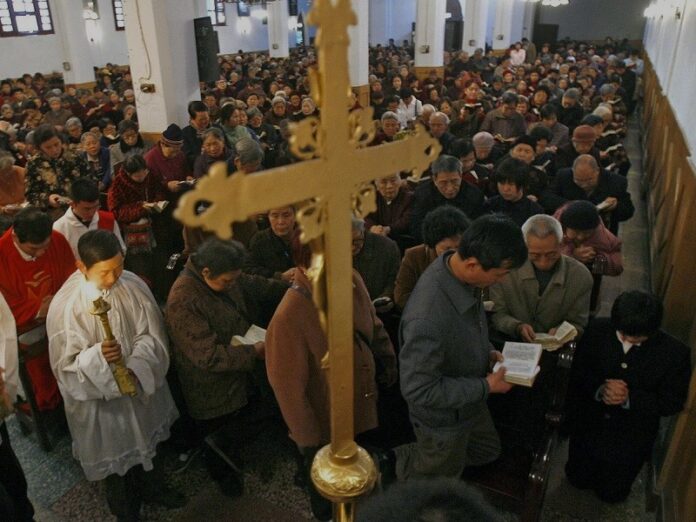 China prohíbe actividades religiosas
