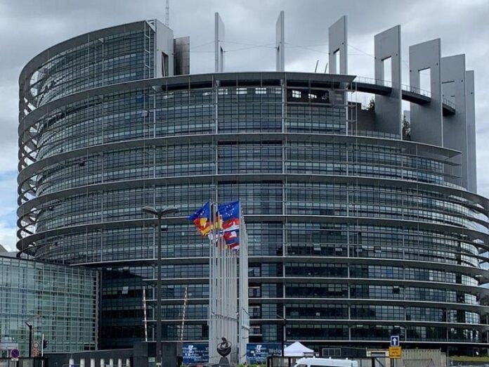 Parlamento Europeo rechaza colocar pesebre