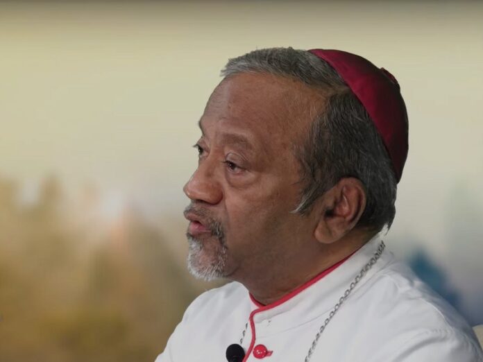 Arzobispo de India logra que Corte