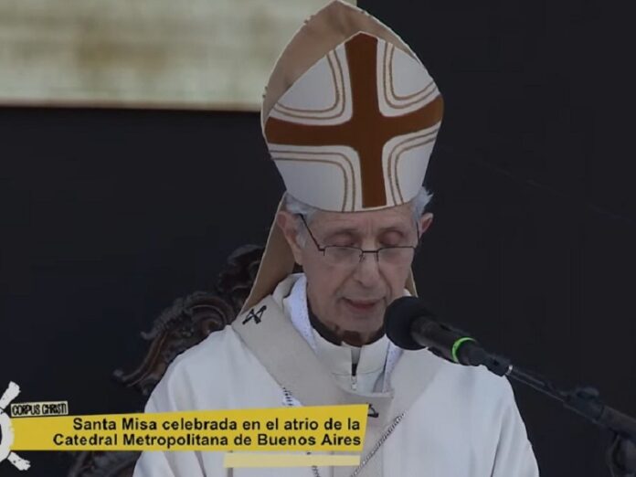 Cardenal Poli: «En la Eucaristía se alimenta