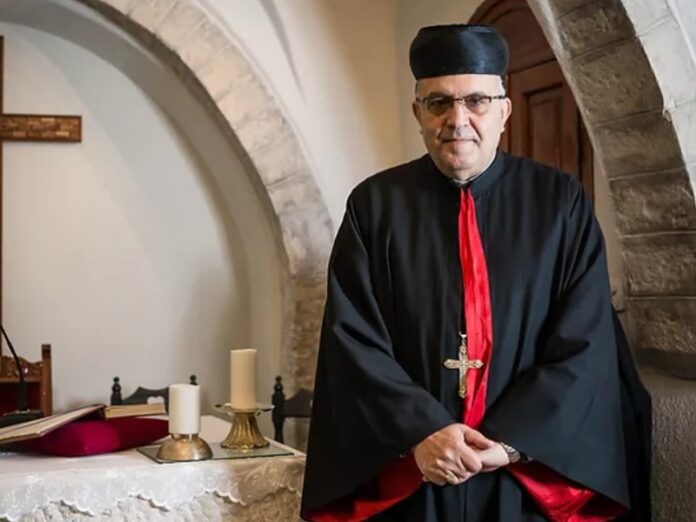 Detienen a arzobispo maronita en Líbano