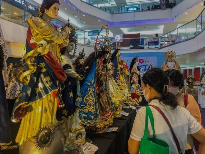 Centro comercial de Filipinas exhibe