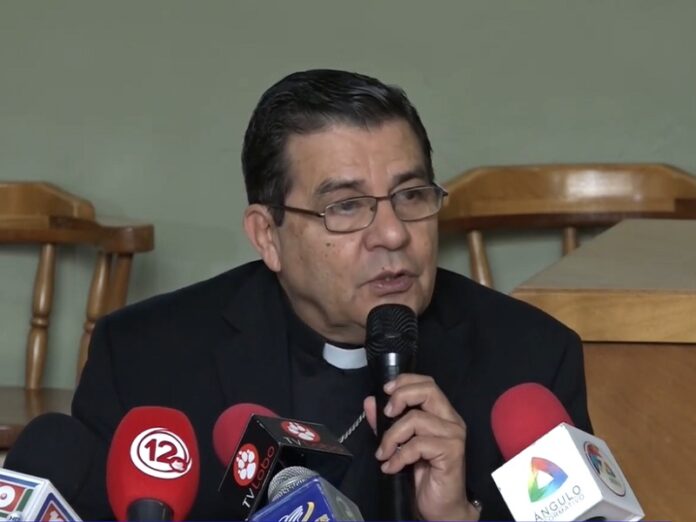 Arzobispo de México exhorta a defensa de familia