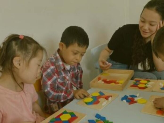 Iglesia en Kazajistán abre nuevo centro para niños