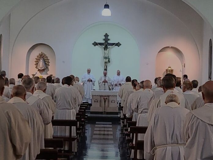 Obispos de Argentina destacan servicio