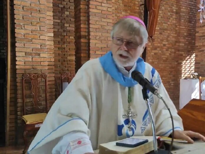 Obispo de Bolivia: «Si no bautizas