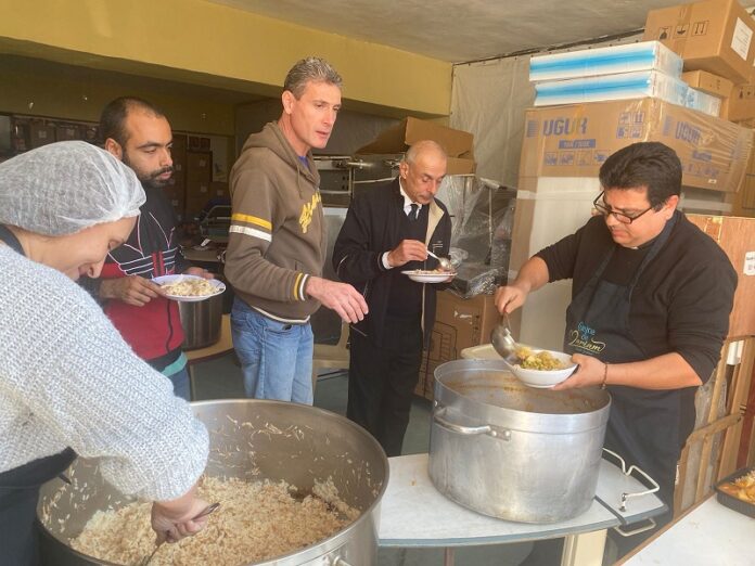 Iglesia en Líbano ofrece comidas